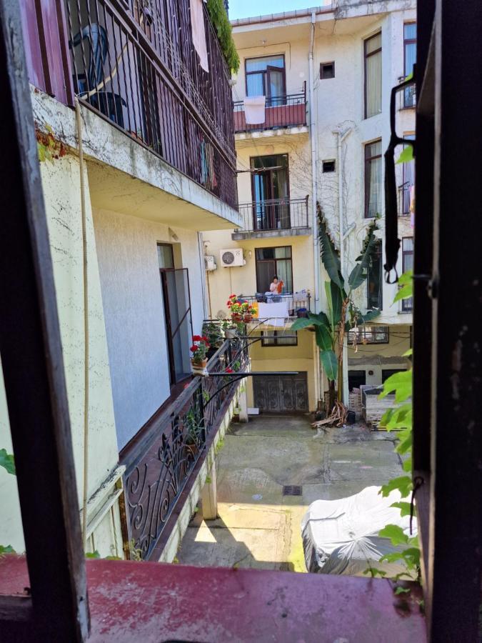 Apartment In Batumi Luaran gambar